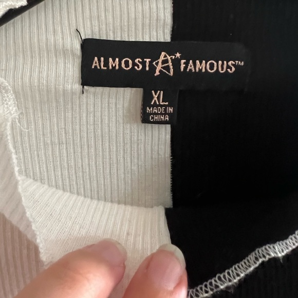 ❌ 💥💥Almost Famous B&W Tee💥💥 - Picture 3 of 4
